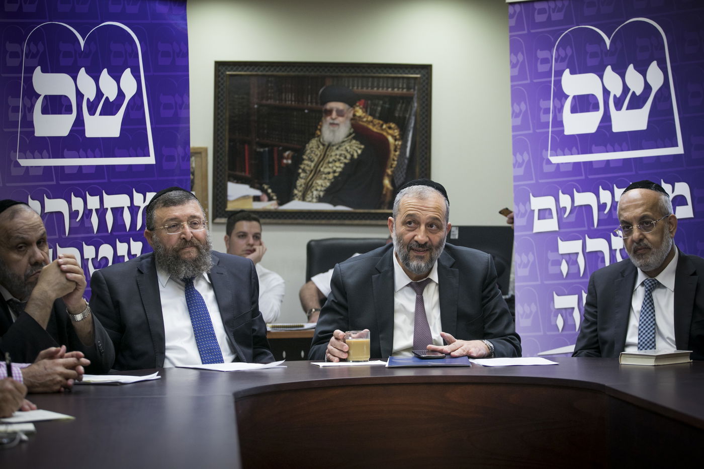 סיעת ש"ס. תתכנס לדון בנושא?