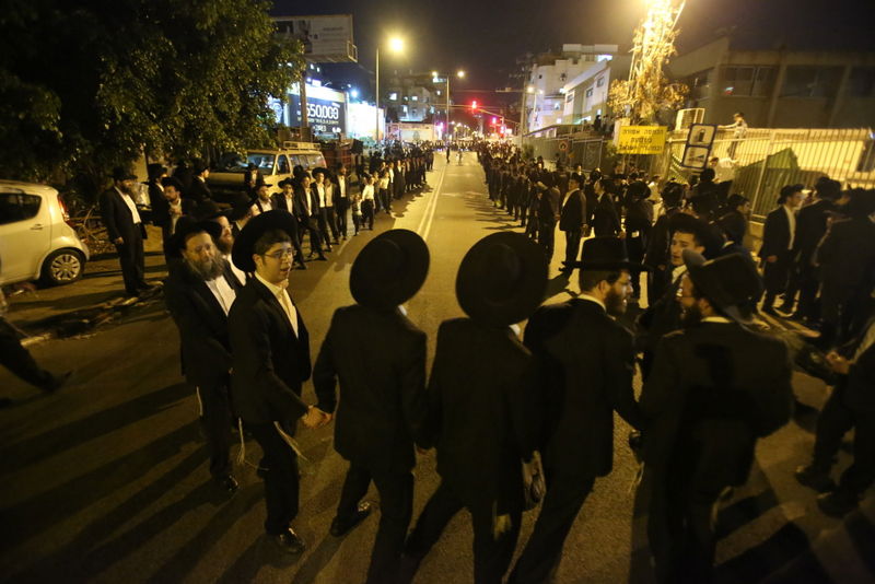 מאות מפגיני 'הפלג הירושלמי' חסמו את בני ברק | תיעוד