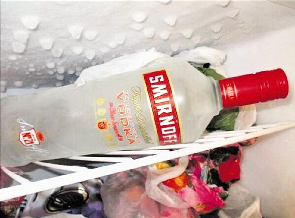 בקבוק הוודקה שנמצא בגן