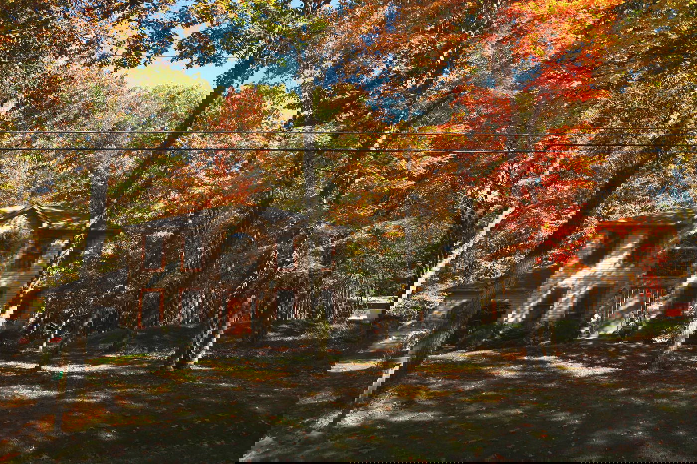 הרי הפוקונוס המרהיבים דרך עדשת מצלמה