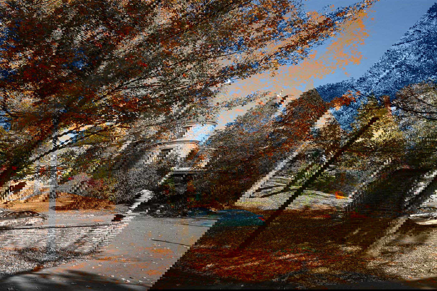 הרי הפוקונוס המרהיבים דרך עדשת מצלמה