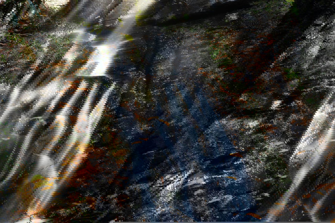 הרי הפוקונוס המרהיבים דרך עדשת מצלמה