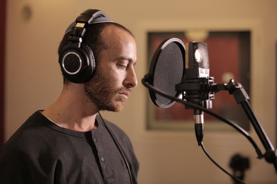 בואו ונצא  - צפו ביוחאי בן אב"י בקליפ חדש