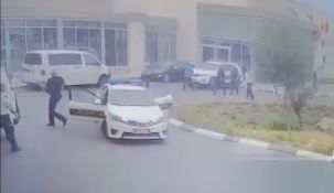 כך השוטרים הצילו פעוט בן 3 חודשים • צפו בתיעוד