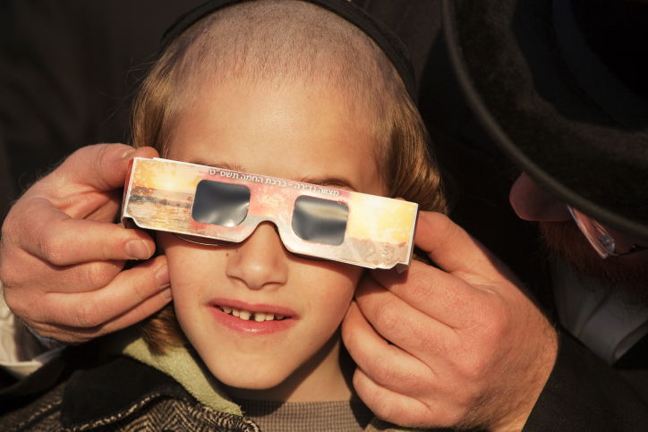 הגוף מייצר ויטמין D בחשיפה לשמש. אבל אל תגזימו.