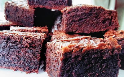 בראוניז שוקולד ויין אדום. נסו את זה בבית