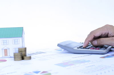 76% מהחרדים לא לווים כסף מבנקים