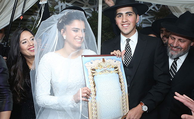 חתונת נכדו של הגר"ש עמאר • גלריה