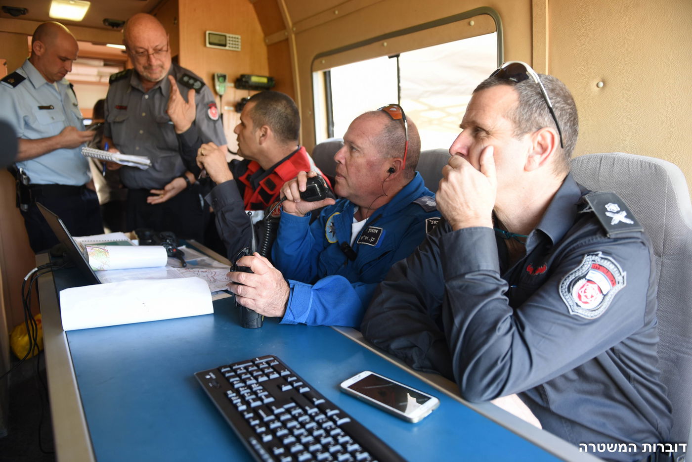 צפו: טייסת הכיבוי המשטרתית בפעולה