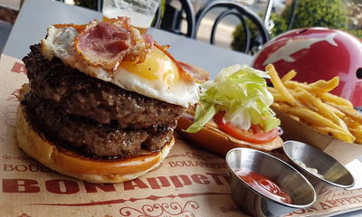 חזה אווז במקום בייקון. ההמבורגר הכשר של ממפיס בתל אביב