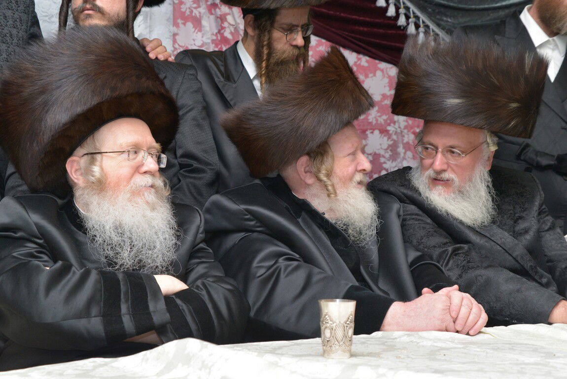 שמחת נישואי בת האדמו"ר מביטשקוב. צפו