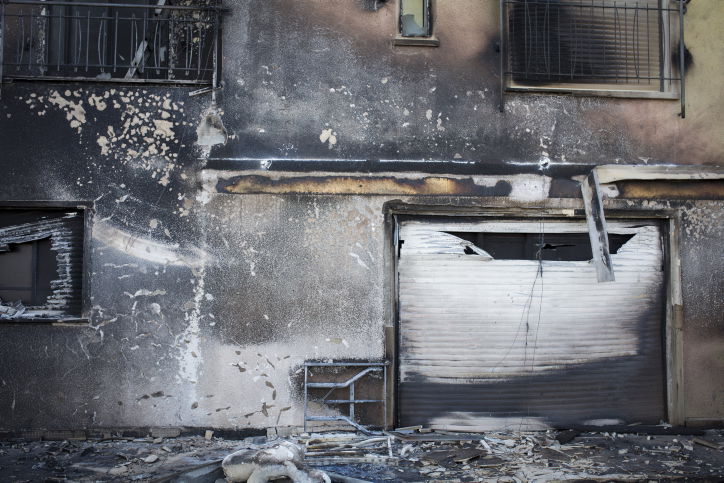 חומות האש, מטוסי הכיבוי והבתים השרופים | גלריה