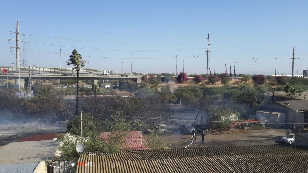 אש בחיפה: כ-60 אלף איש פונו מבתיהם, כ-100 פצועים קל