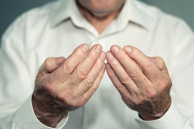 כל מי שמבקש מקבל סיוע בארגון קרן לצדיק. אילוסטרציה