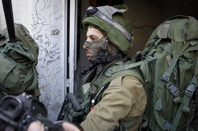 חייל עם קיטבג, אילוסטרציה