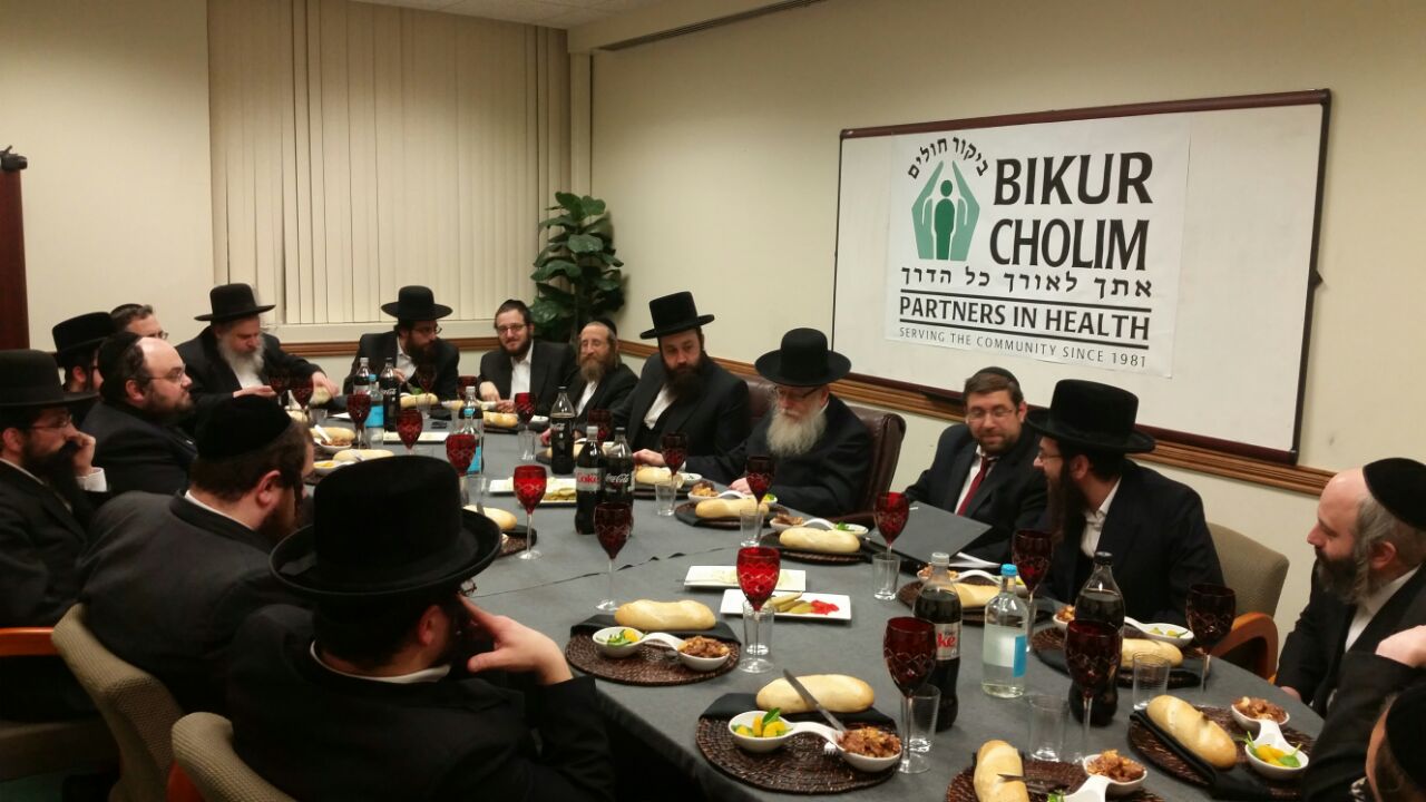 הרבי מסקווירא לליצמן: "להפריד בין גברים לנשים בארגוני ההצלה"