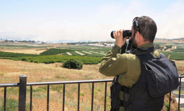 חייל צה"ל על הגבול. ארכיון