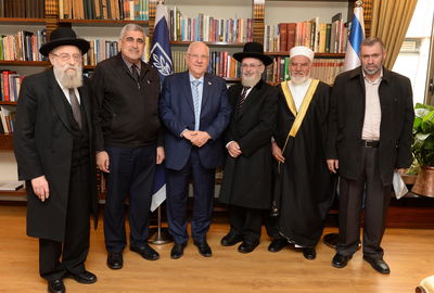 הנוכחים בפגישה בבית הנשיא