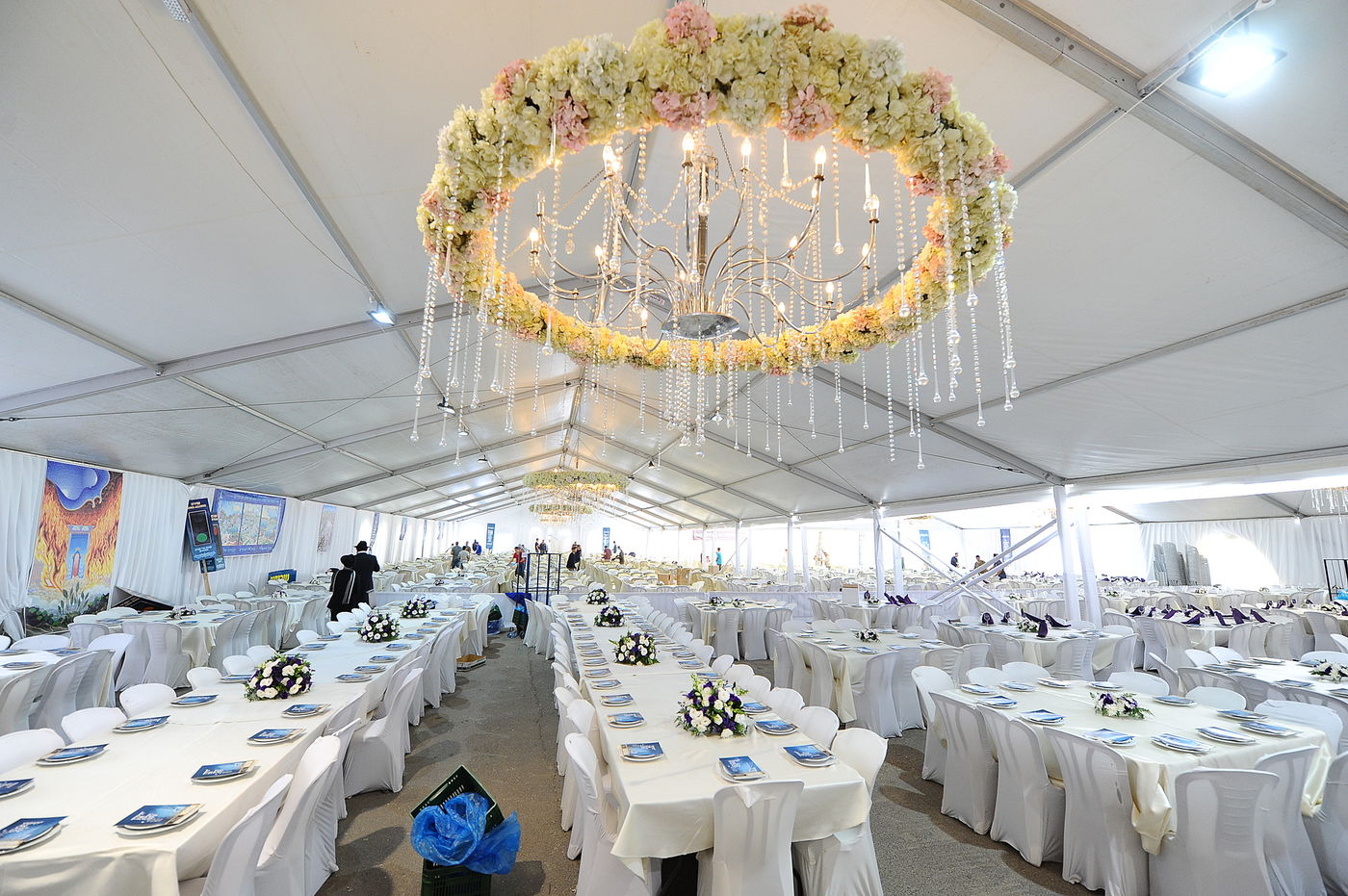 3,000 עולים לחברון סעדו במתחם אחד