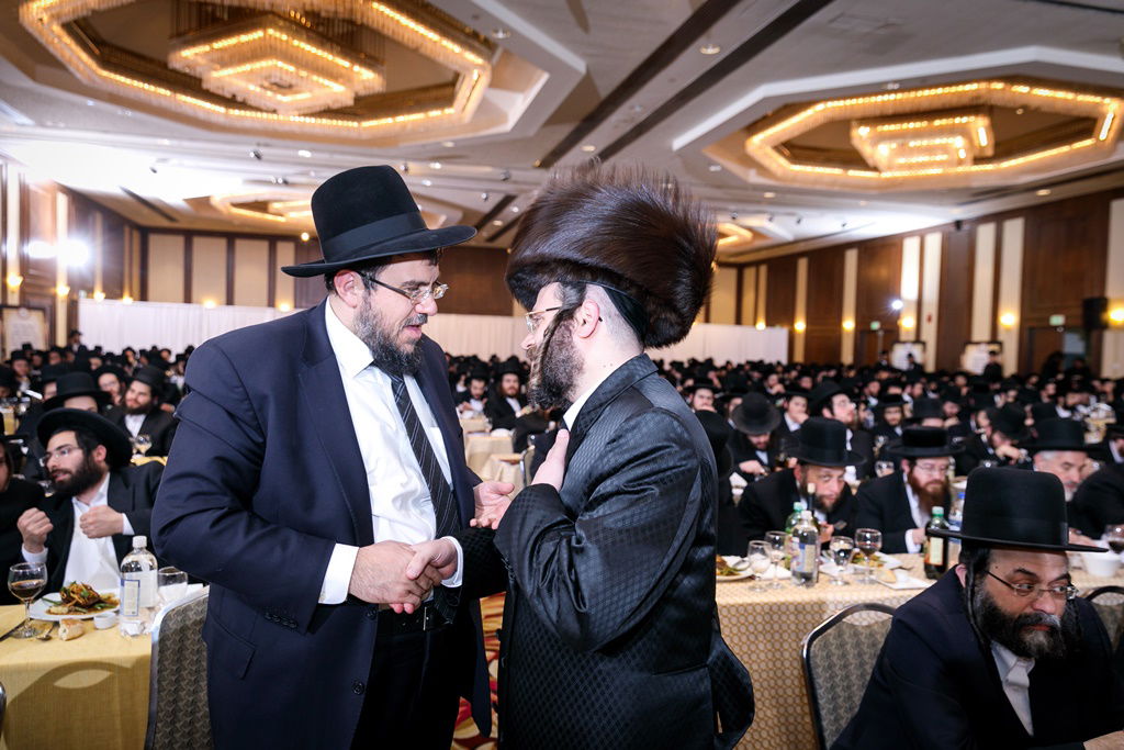 סאטמר: יומיים רצופים במלון - עד לסיום מסכת | צפו