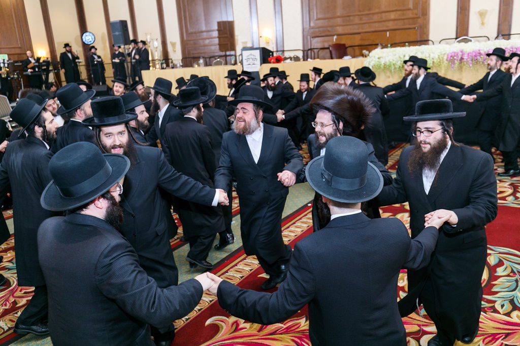 סאטמר: יומיים רצופים במלון - עד לסיום מסכת | צפו