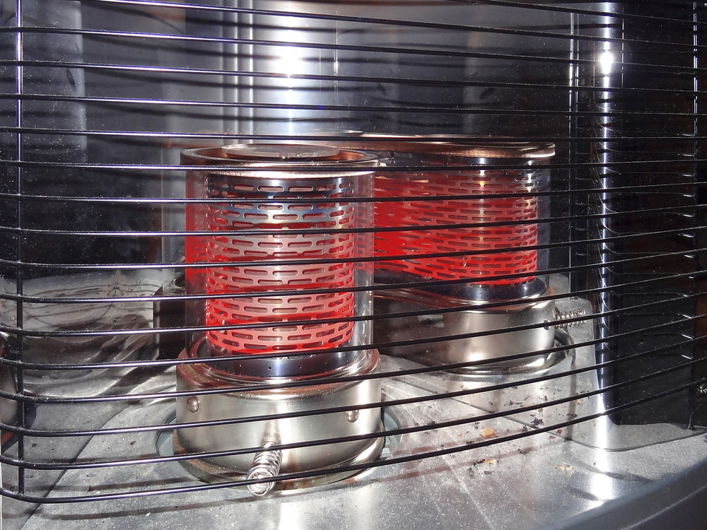 אם ובנה הפעוט נפגעו מתנור נפט, מצבם בינוני