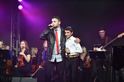 עוזיה צדוק מארח את איציק דדיה - "הבט"