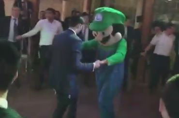 בני ישיבות שימחו את הזוג קסטלניץ - שפרלינג מ'אסון 402'