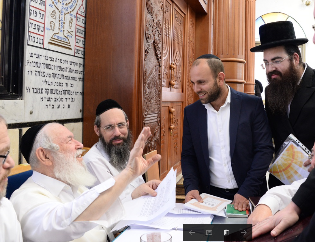 הרב זילברשטיין וראשי קרן "מאירים"