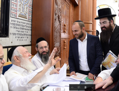 הרב זילברשטיין וראשי קרן "מאירים"