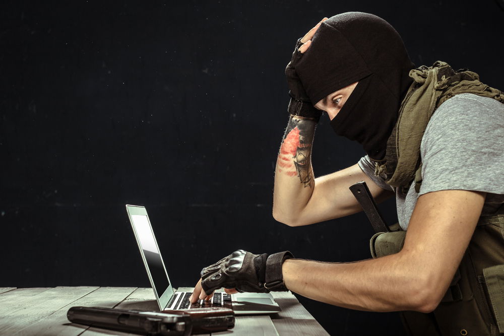 שישה חשודים נעצרו בגין הסתה לטרור ברשת