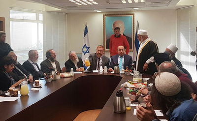 חברי הכנסת גליק ובהלול במתווה חילופי לחוק המואזין