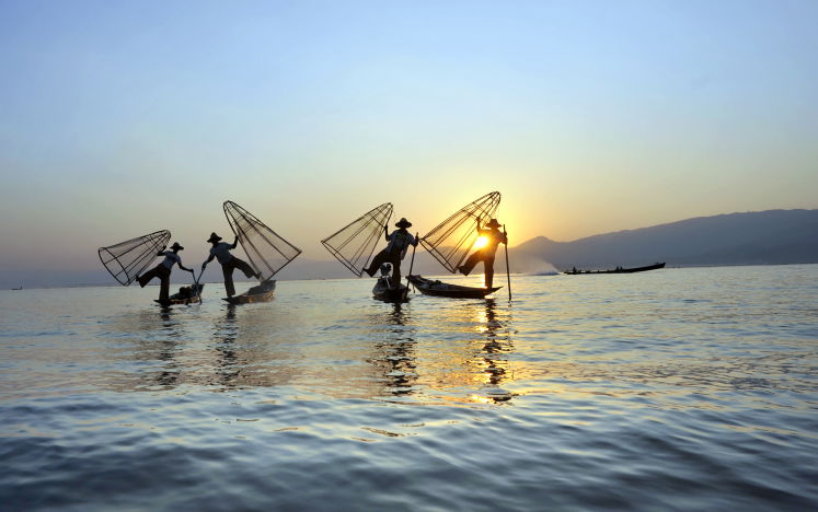 עיר הבירה של בורמה בעדשת המצלמה • צפו