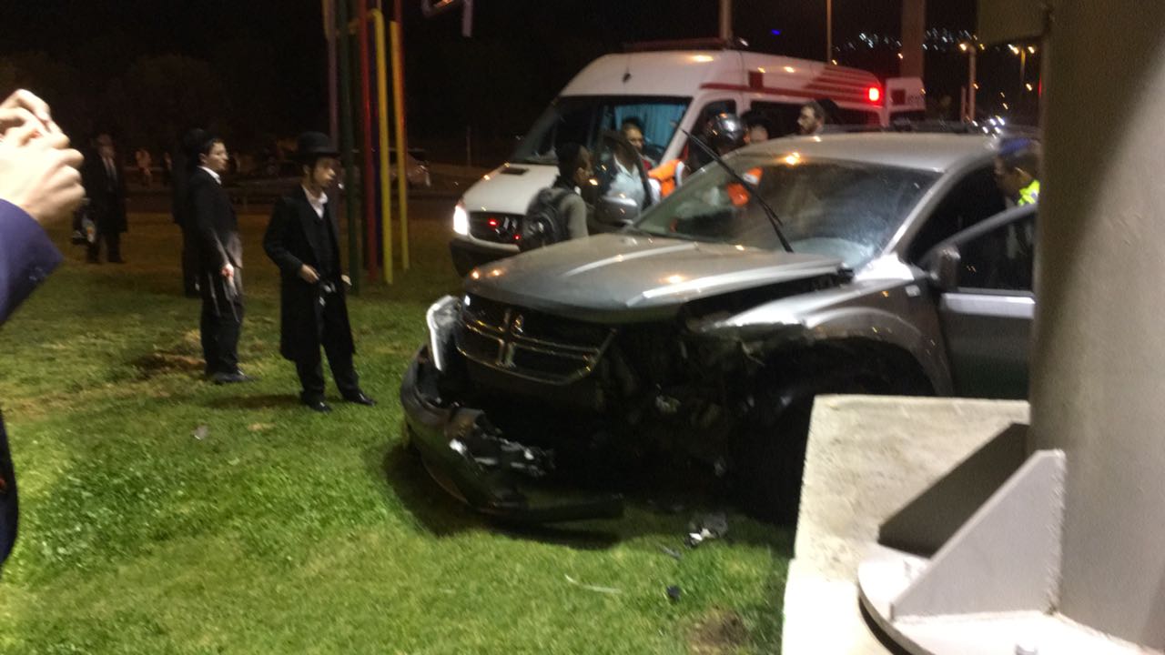 הרבי מקרעטשניף קרית גת נפצע קל בתאונת דרכים