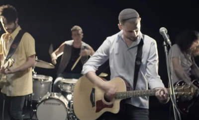 הזמר אור קולנברג בסינגל חדש  - "נר דולק"