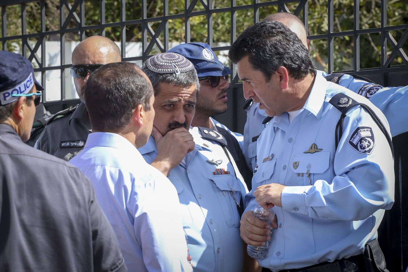 התייעצות בכירי המשטרה. ארכיון