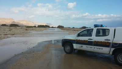 כביש 90 ליד מלונות ים המלח הוצף ונחסם