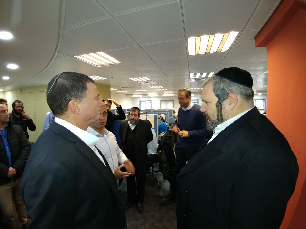 אורח בביתר עילית: יו"ר הכנסת יולי אדלשטיין