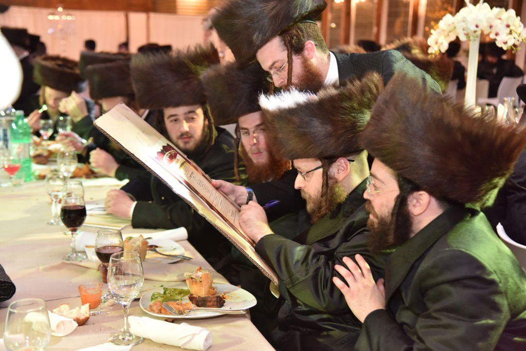 מסיבת הכרת הטוב ושבע ברכות בסאטמר. צפו