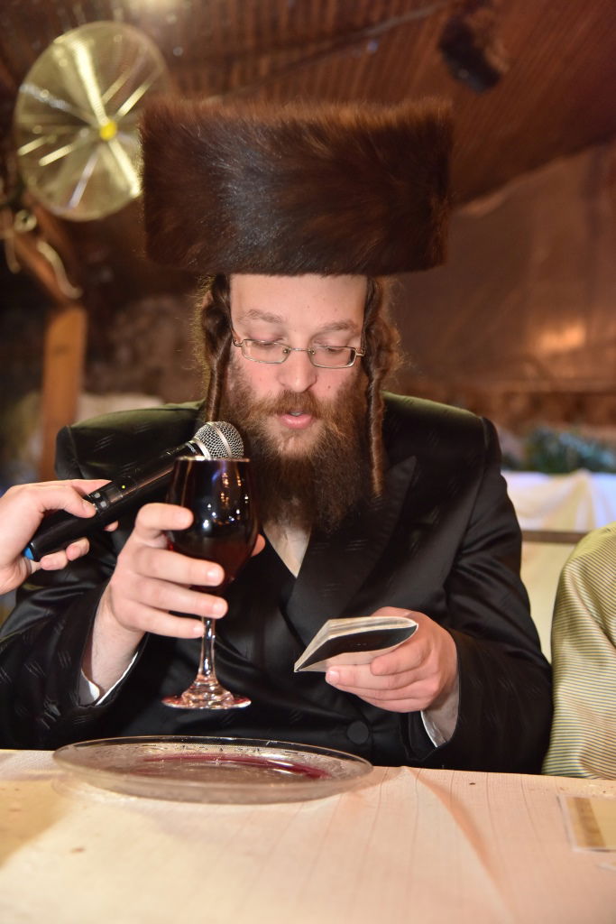 מסיבת הכרת הטוב ושבע ברכות בסאטמר. צפו