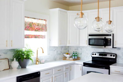 יותר קטן, יותר מואר