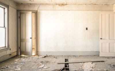 יחסים נכונים בין בעלי הדירות לפרוייקט הריסה בבניין. אילוסטרציה