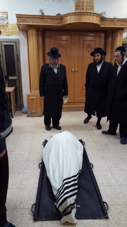 אבל כבד בחסידות ז'מיגראד | תיעוד עצוב