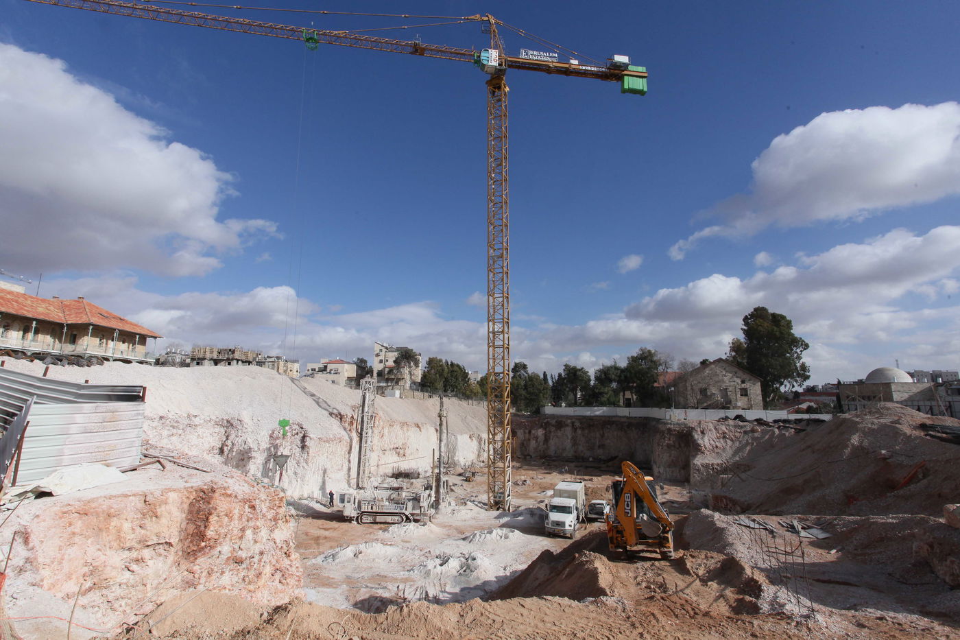 החברה הקבלנית המבצעת החלה בעבודות הבנייה בפרוייקט