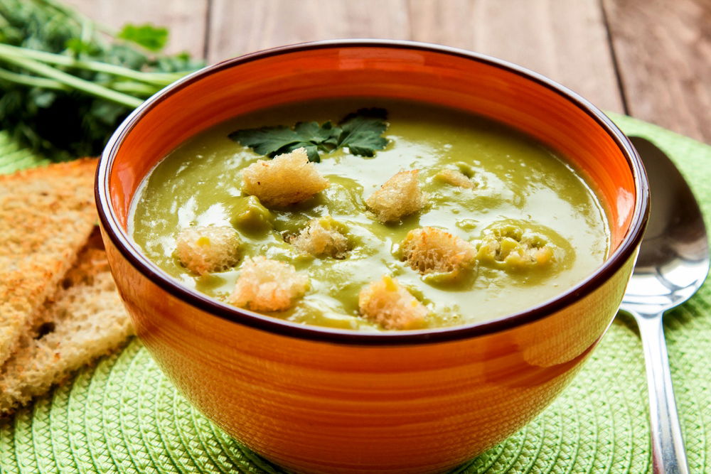 מרק אפונה יבשה קלאסי