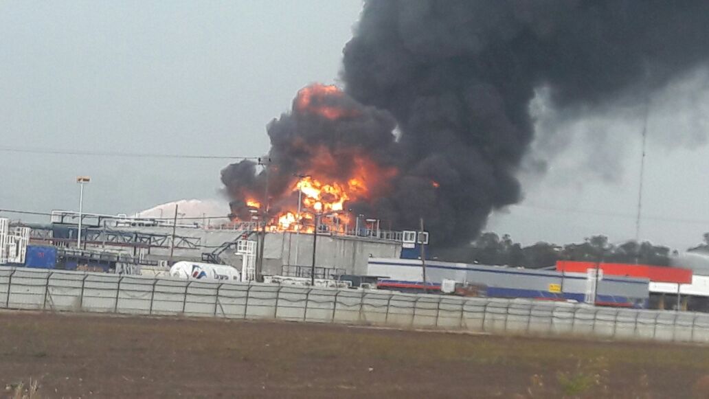 שריפה בעבר בבתי הזיקוק