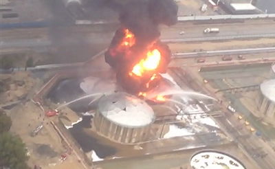 השריפה בבתי הזיקוק בתיעוד מהמסוק המשטרתי • צפו