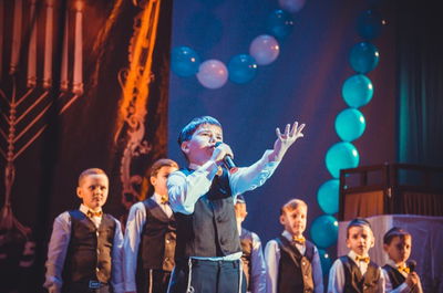 מקהלת הילדים 'אור אבנר' בביצוע ברוסית