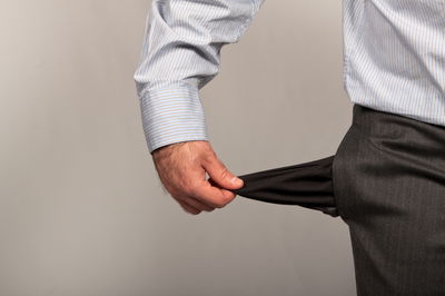 קשיים כלכליים הובילו לפטור מהמזונות. אילוסטרציה