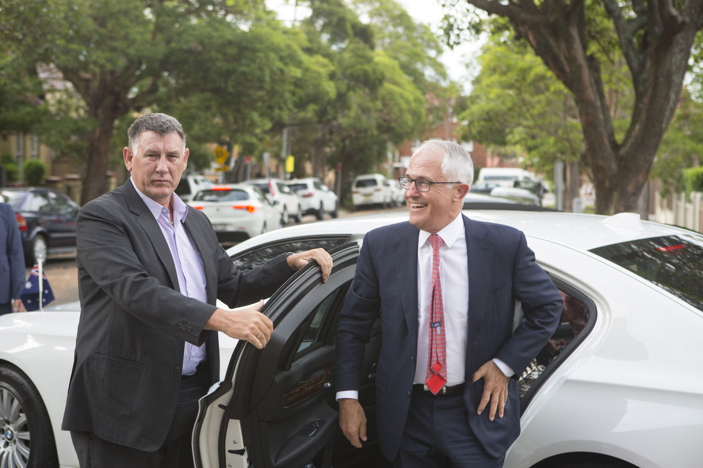 הריקוד החסידי של ראש ממשלת אוסטרליה ורב בית הכנסת